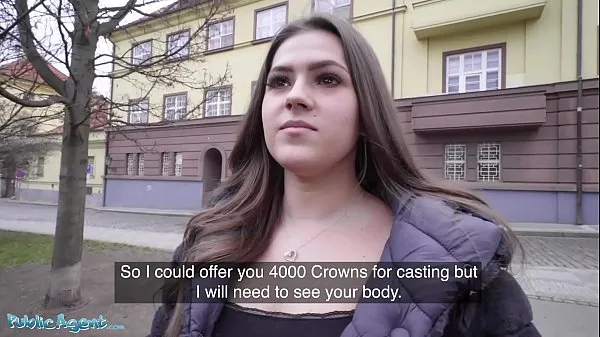 Yeni Public Agent Celeb lookalike Sereyna Gomez fucked on stairs enerji Videoları