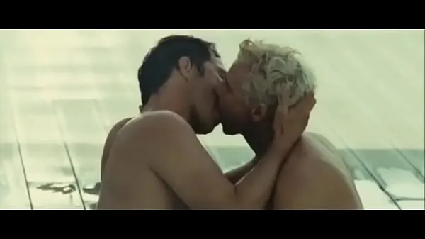 New Gay Kiss from Mainstream Movies energy Videos