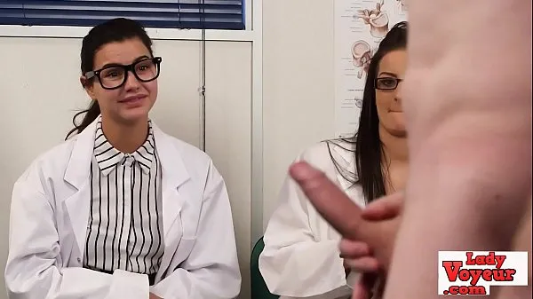 Új English voyeur nurses instructing tugging guy energia videók