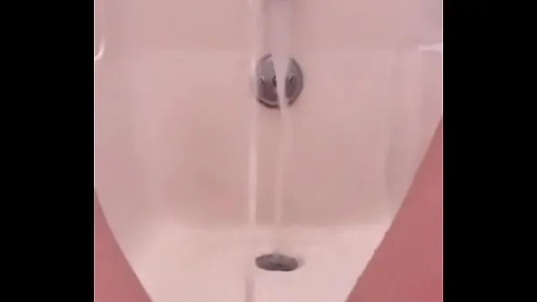 New 18 yo pissing fountain in the bath energy Videos