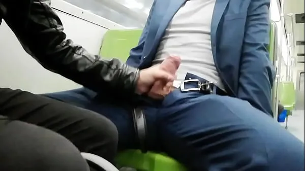 مقاطع فيديو جديدة للطاقة Cruising in the Metro with an embarrassed boy