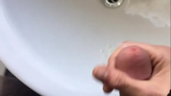 مقاطع فيديو جديدة للطاقة Solo Gay Twink Masturbates and squirts in the bathroom over free gay porn