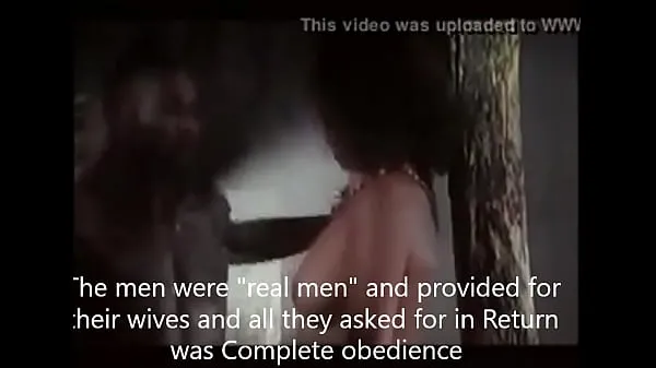 نئی Wife takes part in African tribal BBC ritual توانائی کی ویڈیوز