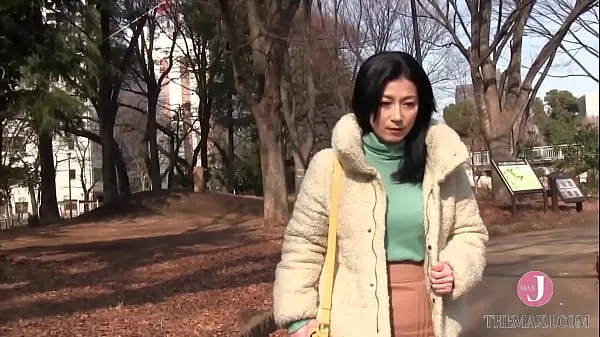วิดีโอพลังงานUnfulfilled Japanese milf with glamorous body satisfies herself with sex toysใหม่