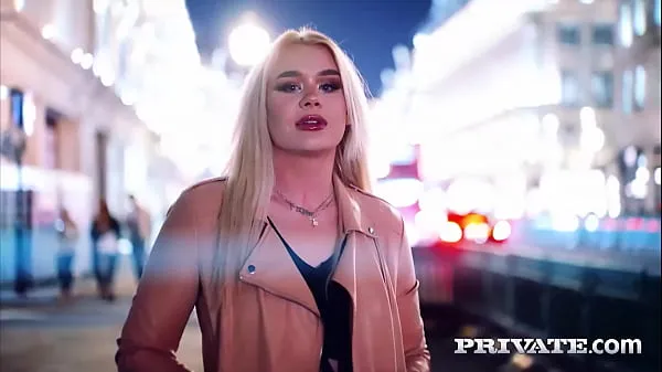 Nieuwe Cute Blonde Gina Varney Enjoys 2 Dicks In FMM Threesome energievideo's