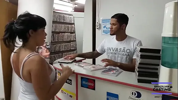 Nya HOT GIRL GOES TO THE LAN HOUSE TO ACCESS THE INTERNET OR WATCH DVD AT THE SÃO PAULO STORE AND ENDS UP HAVING SEX BY THE OWNER OF THE LAN HOUSE.(WATCH X VIDEO RED energivideor
