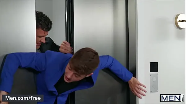 新Stud (JJ Knight) Eats Out Twinks (Joey Mills) Tight Small Butt Pounds Him In An Elevator - Men - Follow and watch Joey Mills at能源视频