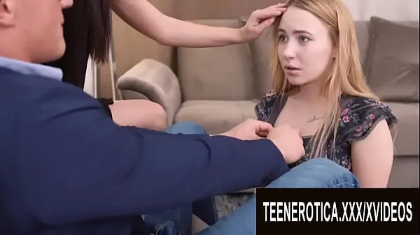 新Innocent Teen Bella Mur Gets Corrupted by a Lecherous Young Couple能源视频