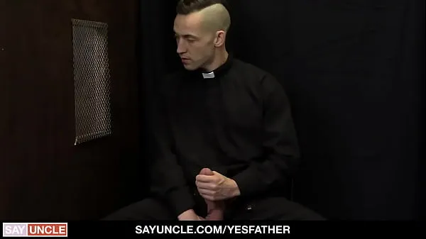مقاطع فيديو جديدة للطاقة Trent Marx Confesses His Sins To Priest Ethan Sinns & Gets On His Knees For Forgiveness