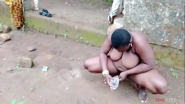 New African Gift washed her pussy thoroughly before fucking the kings son outdoor energy Videos