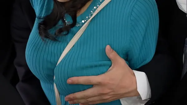 Novi videoposnetki Nipple messing around train-Married woman who relentlessly picks up an erection chibi and falls alive-Sina Kaji energije