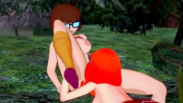Novi videoposnetki Nerdy Velma Dinkley and Red Headed Daphne Blake - Scooby Doo Lesbian Cartoon energije