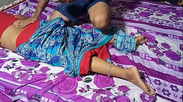 Novi videoposnetki Friend's mom fucks pussy under the pretext of back massage - XXX Sex in Hindi energije