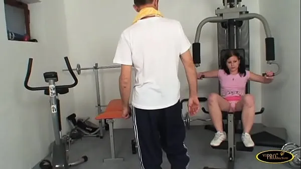 Νέα βίντεο The girl does gymnastics in the room and the dirty old man shows him his cock and fucks her # 1 ενέργειας