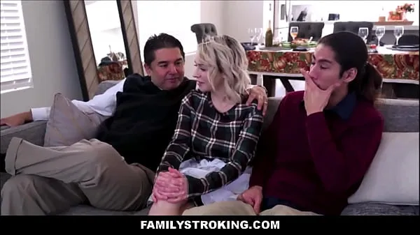 نئی Young Cute Blonde Teen Step Sister & Brother Thanksgiving Day Sex توانائی کی ویڈیوز