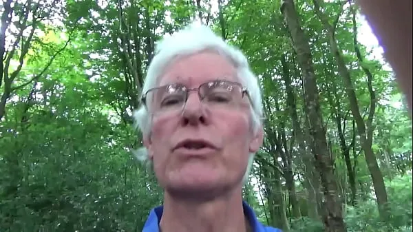 Nouvelles vidéos sur l’énergie Presque pris en train de se branler dans le bois