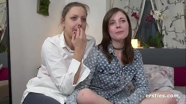 نئی Julia Spoils Her Friend Sam توانائی کی ویڈیوز