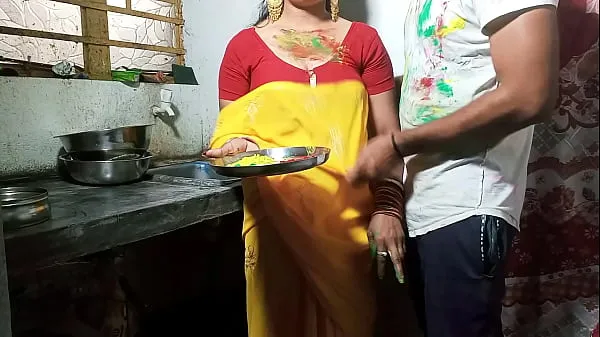 新XXX Bhabhi Fuck in clean Hindi voice by painting sexy bhabhi on holi能源视频