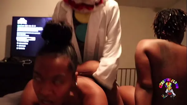 Video tenaga Getting the brains fucked out of me by Gibby The Clown baharu
