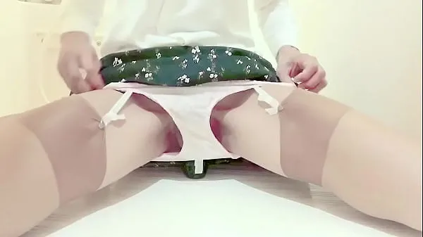 Video energi Japanese crossdresser play black dildo in bathroom baru