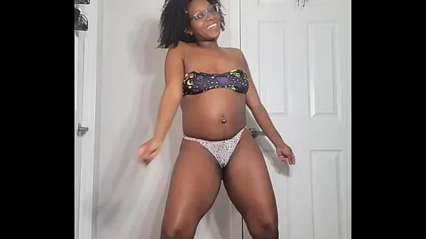 नई Big Belly Sexy Dance Ebony ऊर्जा वीडियो