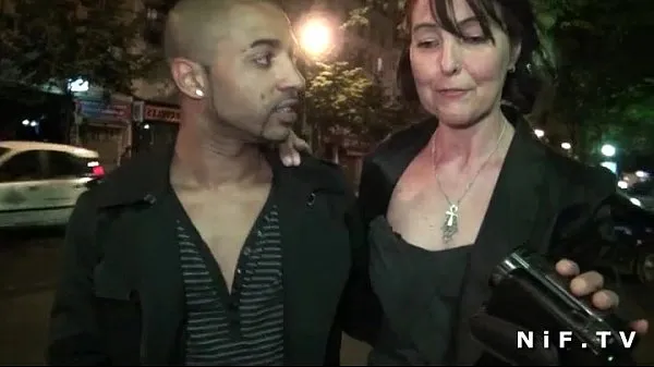 Νέα βίντεο French mature doing a sextape gets banged by a guy from the street ενέργειας