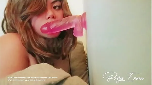 Νέα βίντεο Best Ever Indian Arab Girl Priya Emma Sucking on a Dildo Closeup ενέργειας