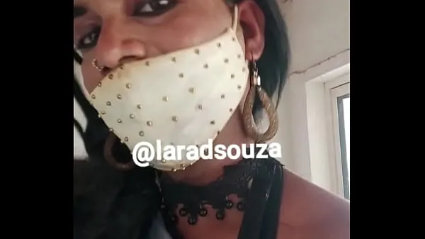 Novi videoposnetki Lara D'Souza energije