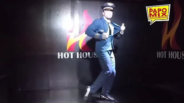 새로운 All the audacity of stripper Maycon Colombo in presentation at HOT House - WhatsApp PapoMix (11) 94779-1519 에너지 동영상