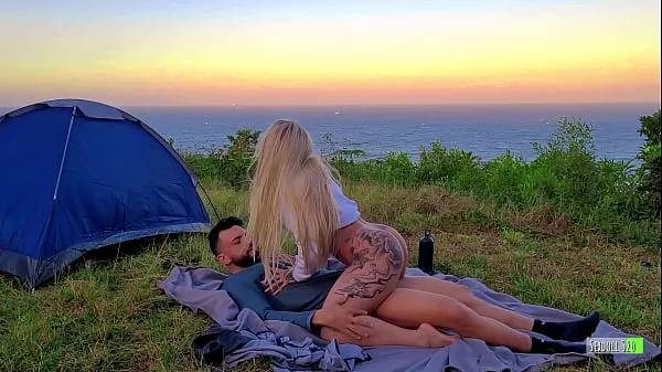 새로운 Risky Sex Real Amateur Couple Fucking in Camp - Sexdoll 520 에너지 동영상