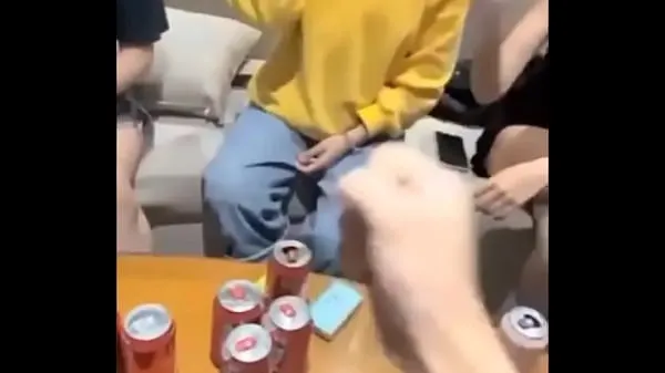 Video tenaga Friends playing strip game baharu