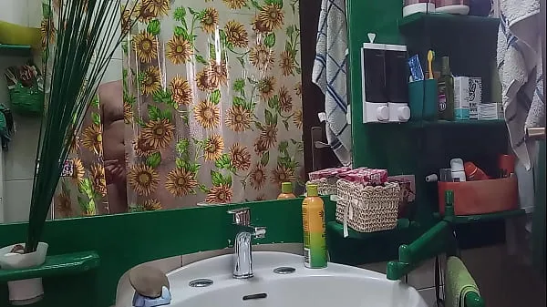 نئی The shower توانائی کی ویڈیوز