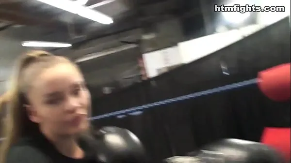Video energi New Boxing Women Fight at HTM baru