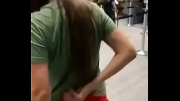 نئی Anal Plug remove and lick at the gym توانائی کی ویڈیوز
