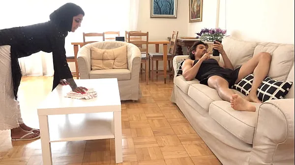 วิดีโอพลังงานThe owner banged the desi bi maid on the sofa and fucked her ass badlyใหม่