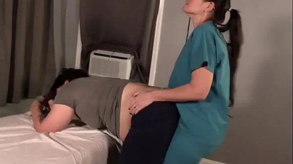 New Nurse humps her patient energi videoer