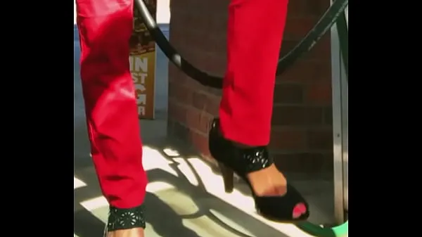 Nuovi video sull'energia Staci Onit Red Pants