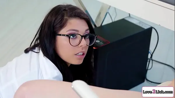 Video Boss makes latin IT employee asslick her năng lượng mới