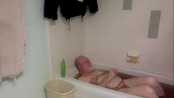 Video guy in bath năng lượng mới