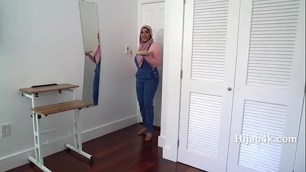 새로운 Corrupting My Chubby Hijab Wearing StepNiece 에너지 동영상