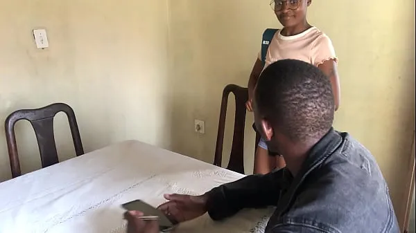 نئی Ebony Student Takes Advantage Of Her Teacher During A Lesson توانائی کی ویڈیوز