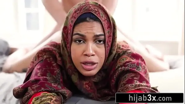 新Muslim Stepsister Takes Sex Lessons From Her Stepbrother (Maya Farrell能源视频