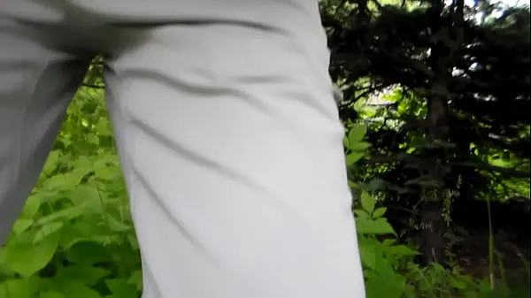 مقاطع فيديو جديدة للطاقة Victor outdoors in women's panties is not gay