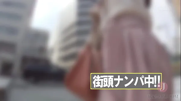 نئی Gal transsexual girl picks up a pretty girl on the street توانائی کی ویڈیوز