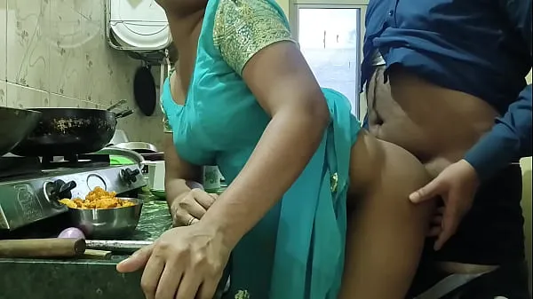 مقاطع فيديو جديدة للطاقة was cooking after coming from work, her came and said, I want to fuck my pussy, will you give me Hindi audio