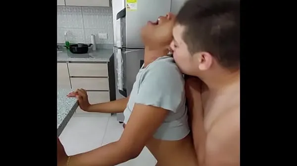 New Interracial Threesome in the Kitchen with My Neighbor & My Girlfriend - MEDELLIN COLOMBIA energi videoer