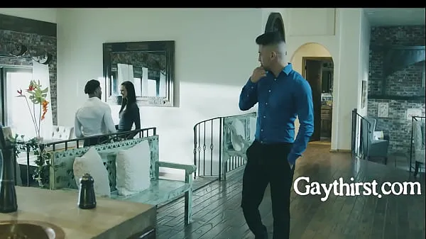 مقاطع فيديو جديدة للطاقة Straight Husband Fucks Gay Real Estate Agent