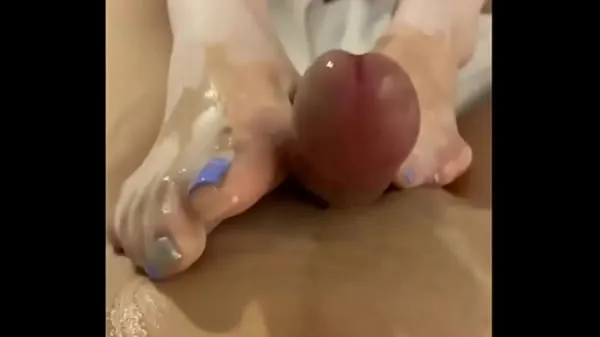 New The queen trains the inch to stop the footjob and extract the sperm, the stockings JJ super cool footjob, after the footjob, I still don't let it go, continue the footjob and squeeze the sperm energy Videos