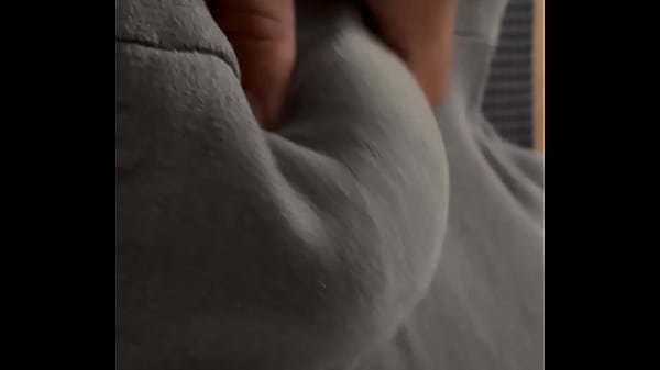 مقاطع فيديو جديدة للطاقة Gray sweatpants hard on using string around my balls