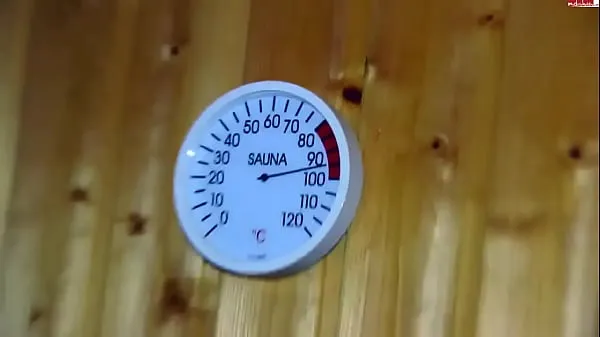 Nieuwe Milf is fucked in the sauna. Amateur couple energievideo's